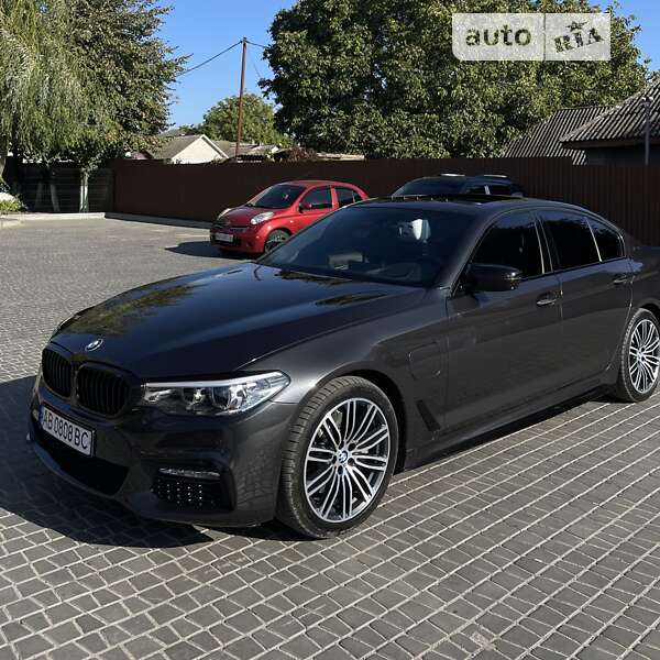 Седан BMW 5 Series 2018 в 