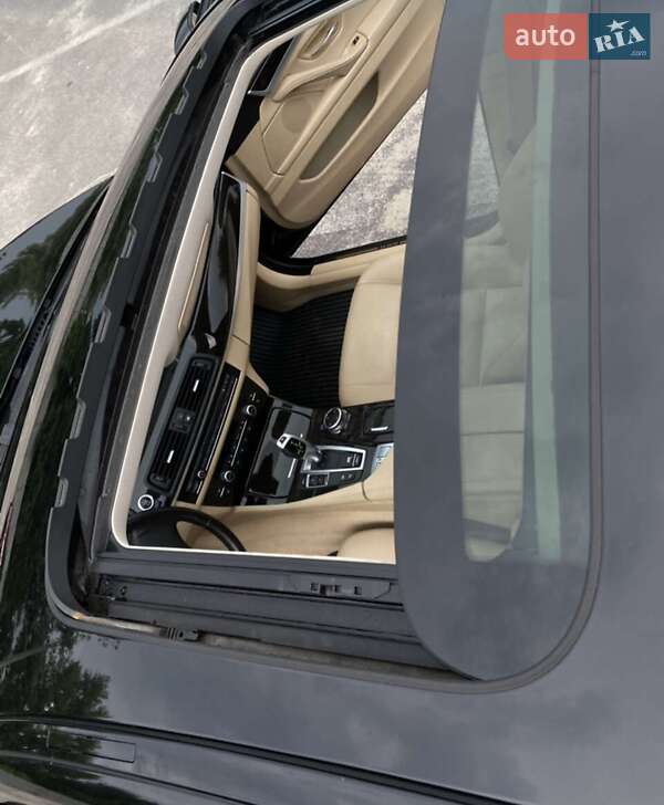 Седан BMW 5 Series 2013 в Полтаві