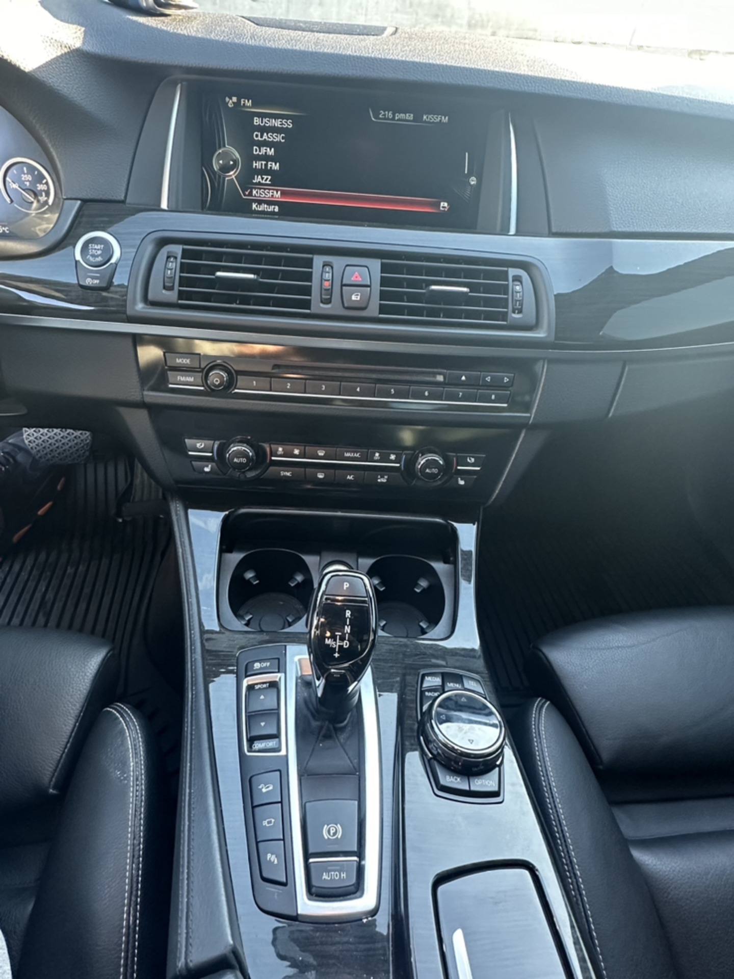 2014 BMW 5er - мініатюра 18