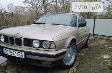 Седан BMW 5 Series 1991 в Борщеве