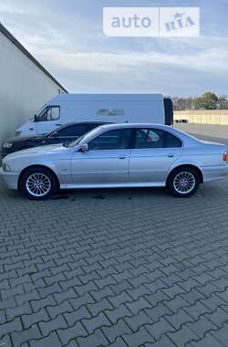 Седан BMW 5 Series 2002 в Черновцах