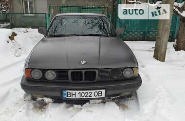 Седан BMW 5 Series 1990 в Раздельной