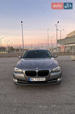 Седан BMW 5 Series 2012 в 