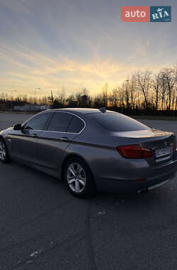 Седан BMW 5 Series 2012 в 