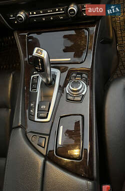 Седан BMW 5 Series 2012 в 