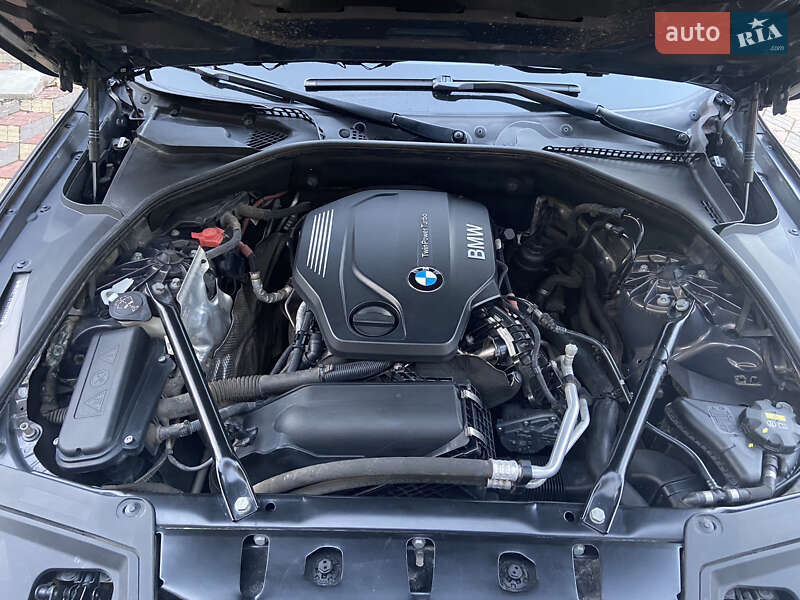 Седан BMW 5 Series 2016 в Черкасах