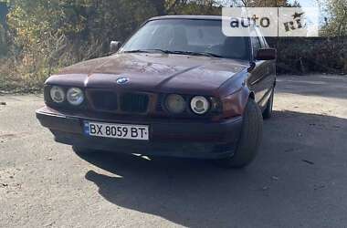 Седан BMW 5 Series 1992 в Романіву