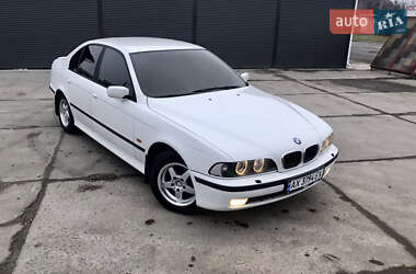 Седан BMW 5 Series 2000 в Харькове