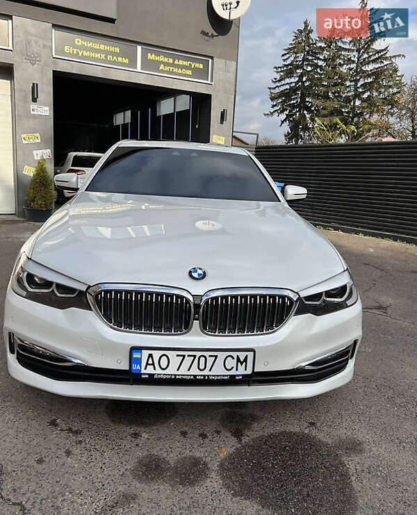 Седан BMW 5 Series 2017 в Черновцах