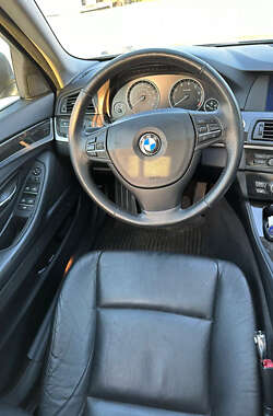 Седан BMW 5 Series 2012 в Львові