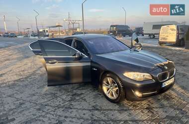 Седан BMW 5 Series 2012 в Хусте