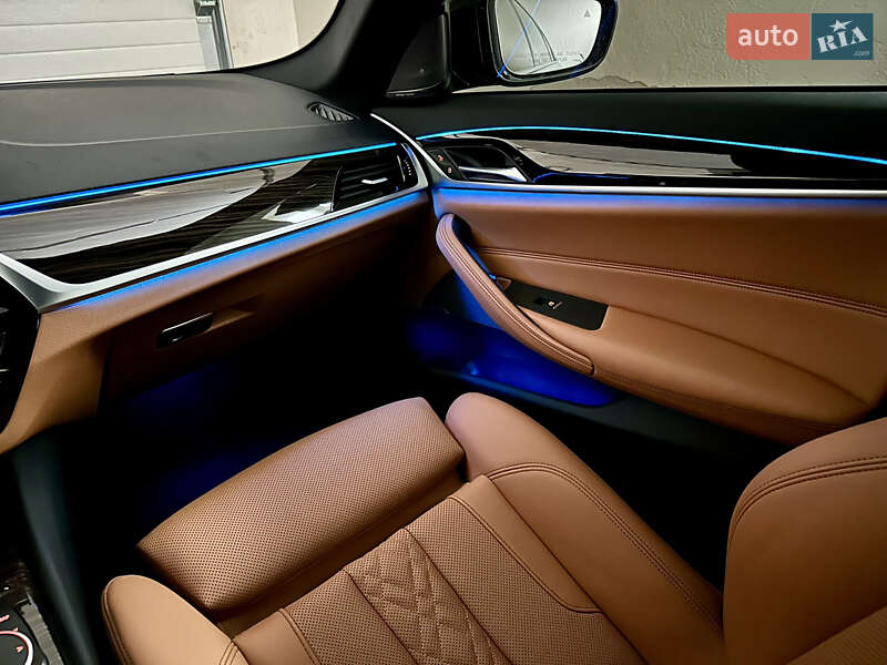 Седан BMW 5 Series 2022 в Запорожье