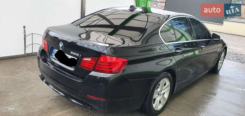 Седан BMW 5 Series 2012 в Хмельницькому
