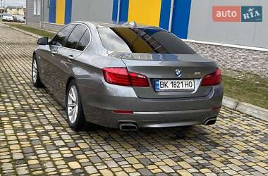 Седан BMW 5 Series 2011 в Сарнах