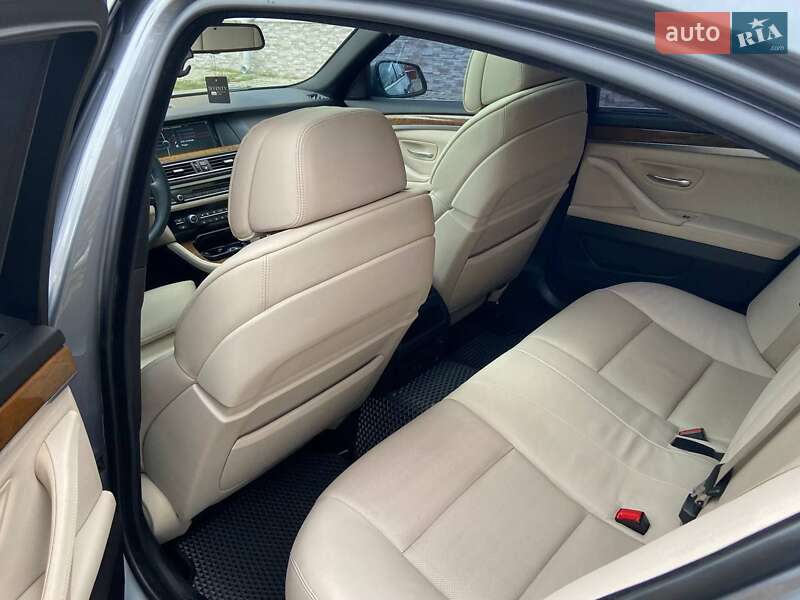 Седан BMW 5 Series 2011 в Сарнах