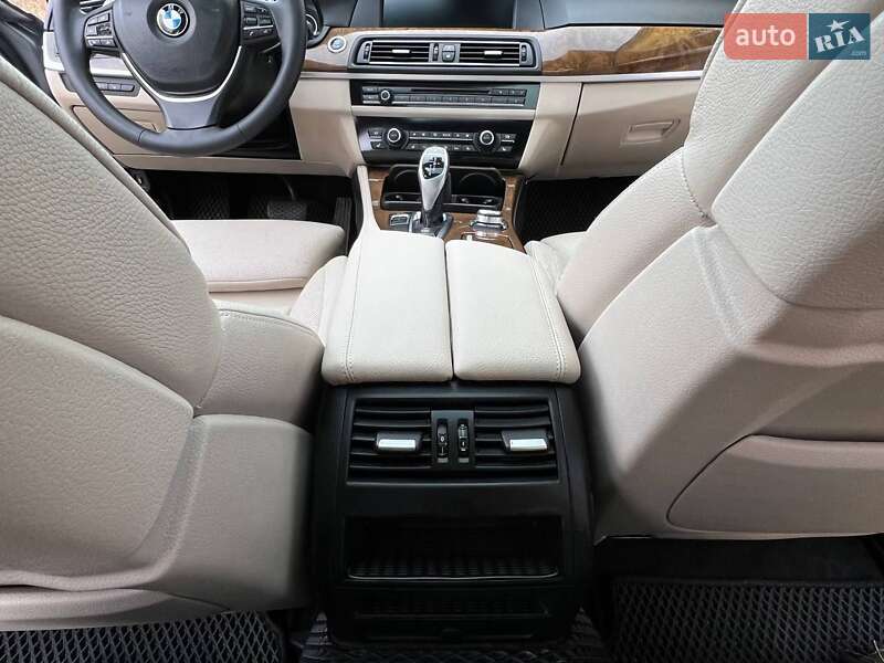 Седан BMW 5 Series 2011 в Сарнах