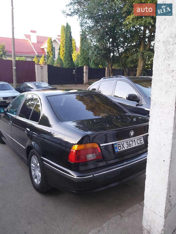 Седан BMW 5 Series 2000 в Хмельницькому