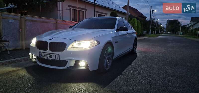 Седан BMW 5 Series 2016 в Тячеві