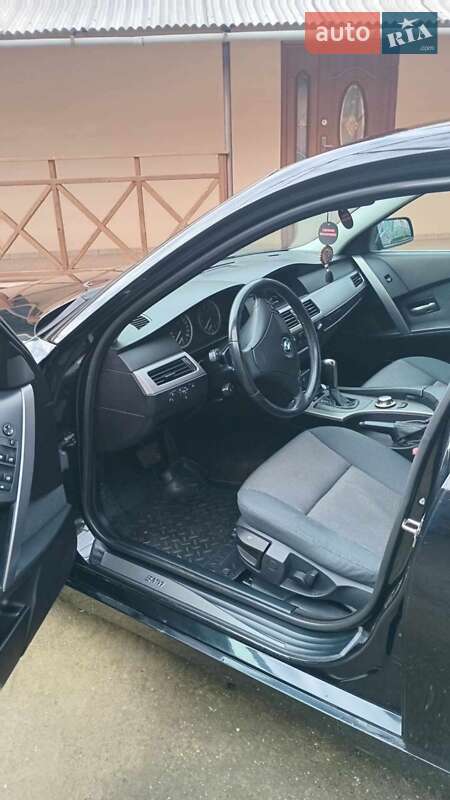 Седан BMW 5 Series 2004 в Ужгороде