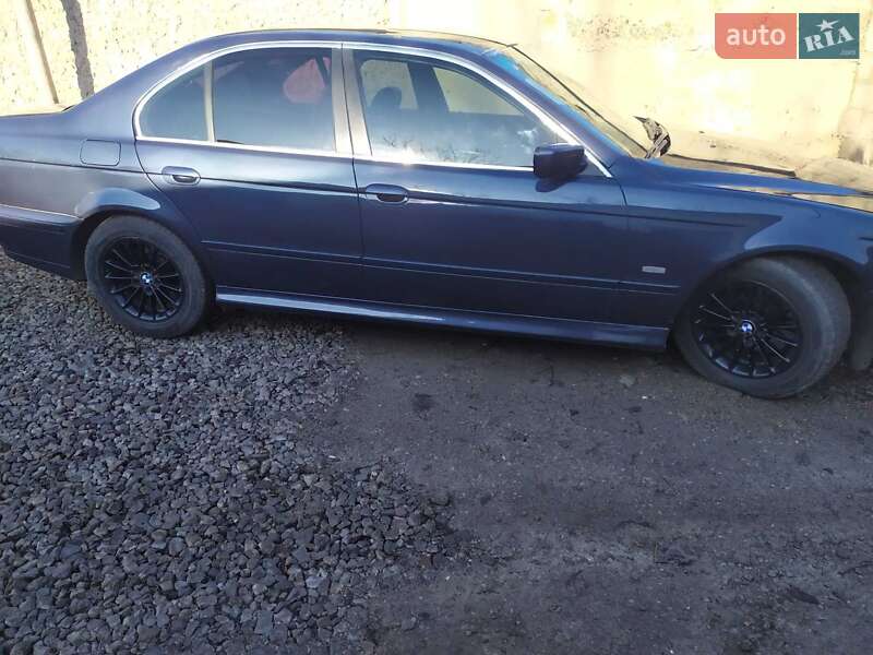 Седан BMW 5 Series 2003 в Кривому Розі