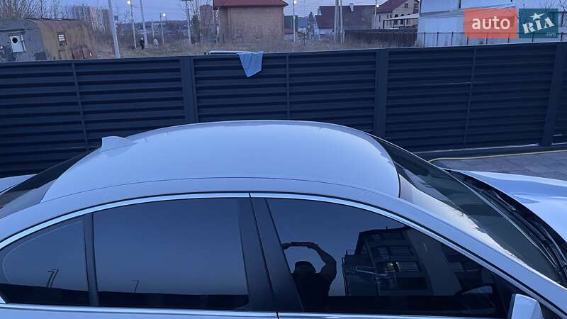 Седан BMW 5 Series 2012 в Львові