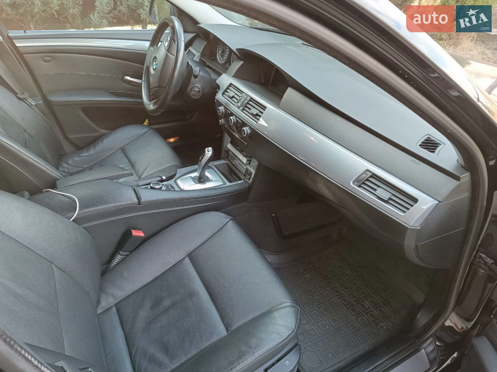 2010 BMW 5er - мініатюра 18