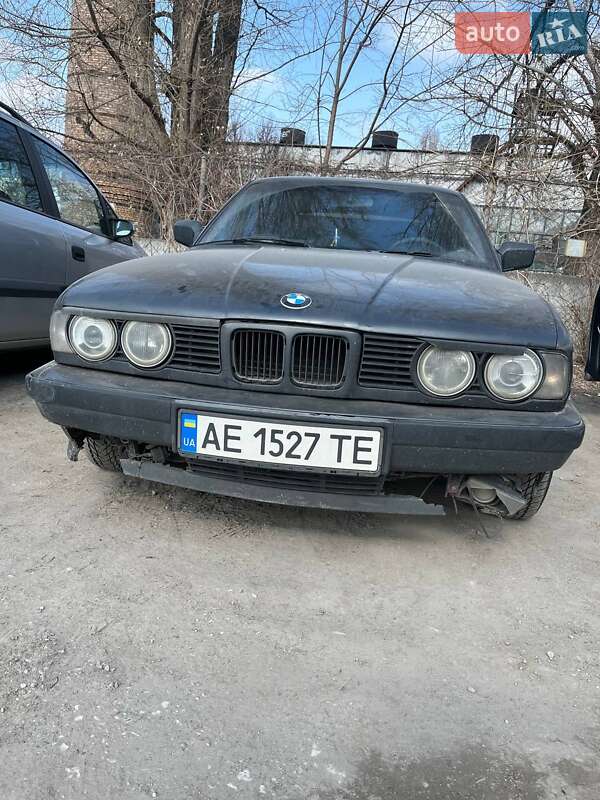 Седан BMW 5 Series 1989 в Днепре