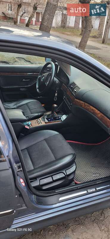Седан BMW 5 Series 2000 в Кривому Розі