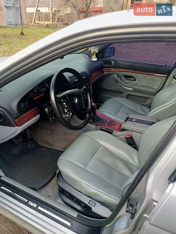 Седан BMW 5 Series 1999 в Шепетовке