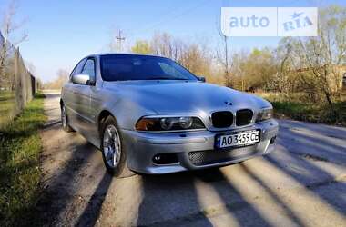 Седан BMW 5 Series 2000 в Берегово