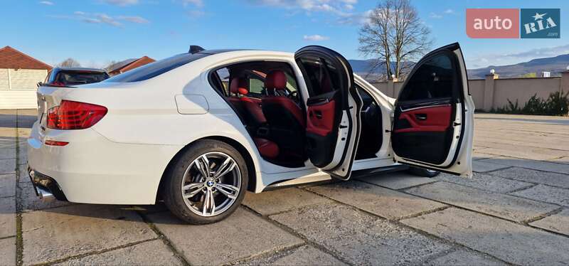 Седан BMW 5 Series 2016 в Тячеві