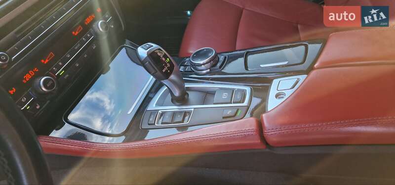 Седан BMW 5 Series 2016 в Тячеві