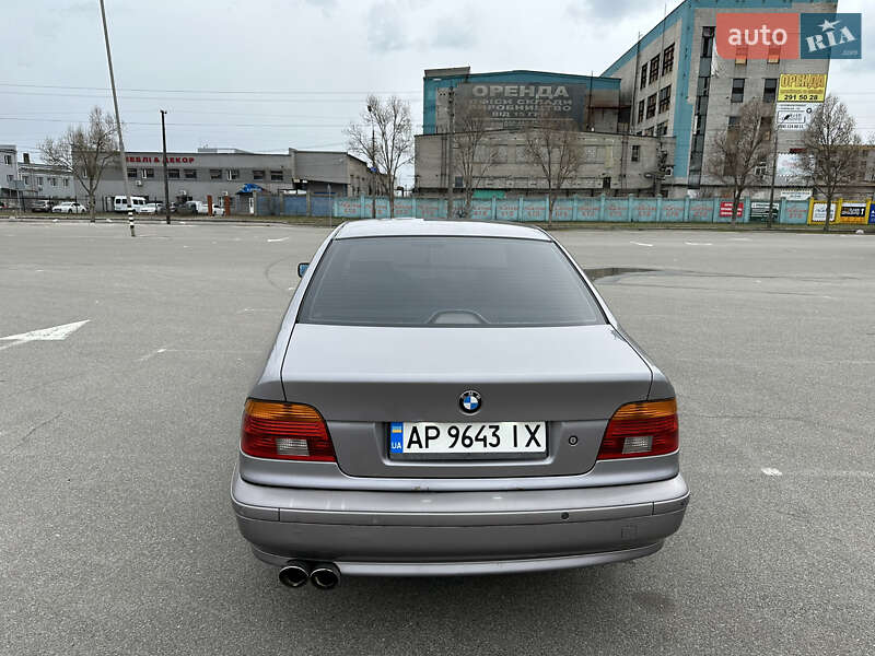 Седан BMW 5 Series 2001 в Запоріжжі