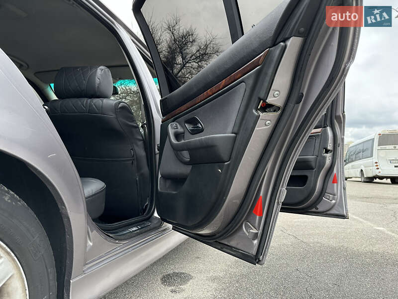 Седан BMW 5 Series 2001 в Запоріжжі