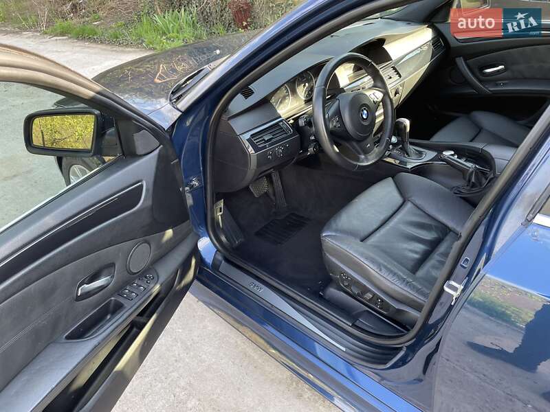Универсал BMW 5 Series 2005 в Окнах