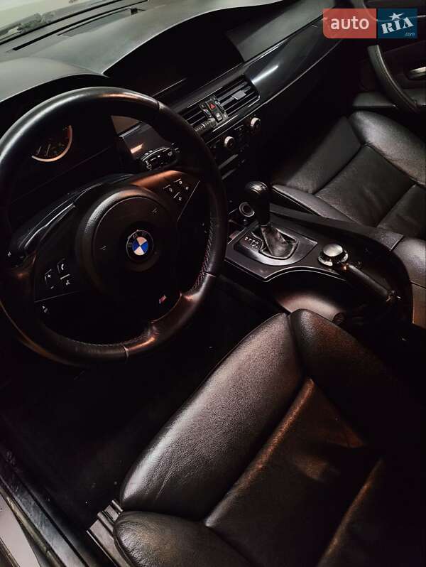 Универсал BMW 5 Series 2005 в Окнах
