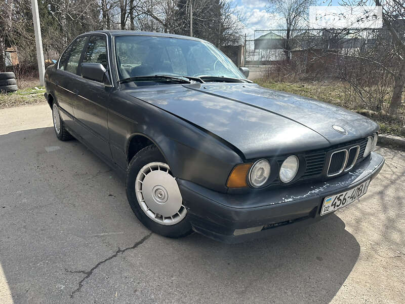 Седан BMW 5 Series 1992 в Немирові