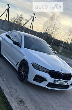 Седан BMW 5 Series 2020 в Сарнах