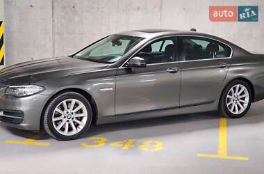 Седан BMW 5 Series 2013 в Львове