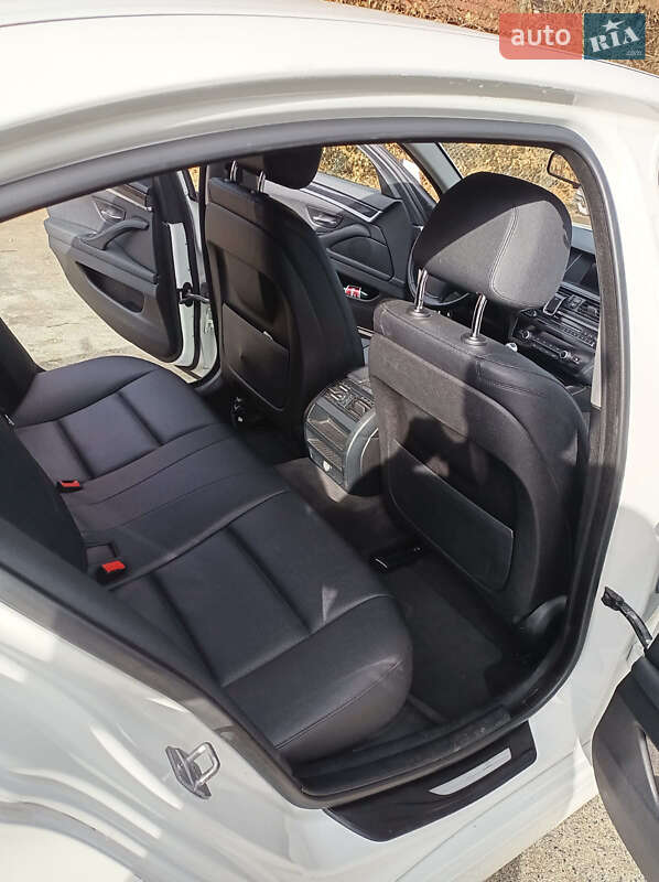 Седан BMW 5 Series 2014 в Киеве фото 9 Седан BMW 5 Series 2014 в Киеве