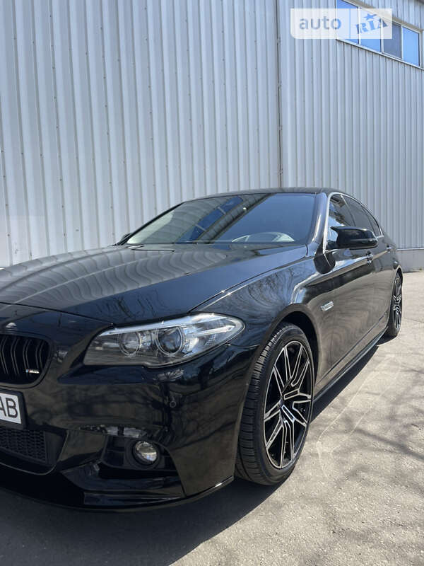 Седан BMW 5 Series 2016 в Измаиле