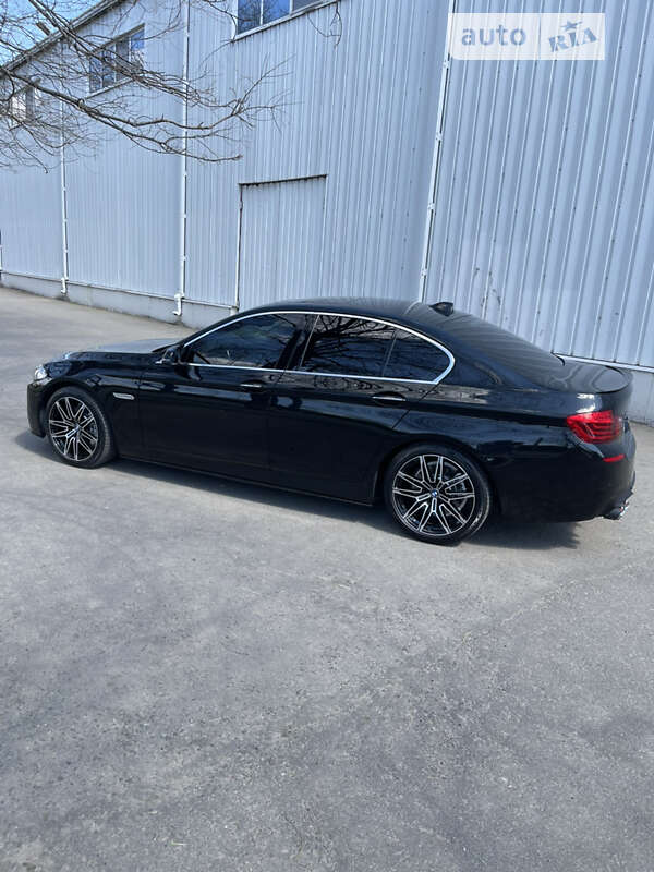 Седан BMW 5 Series 2016 в Измаиле
