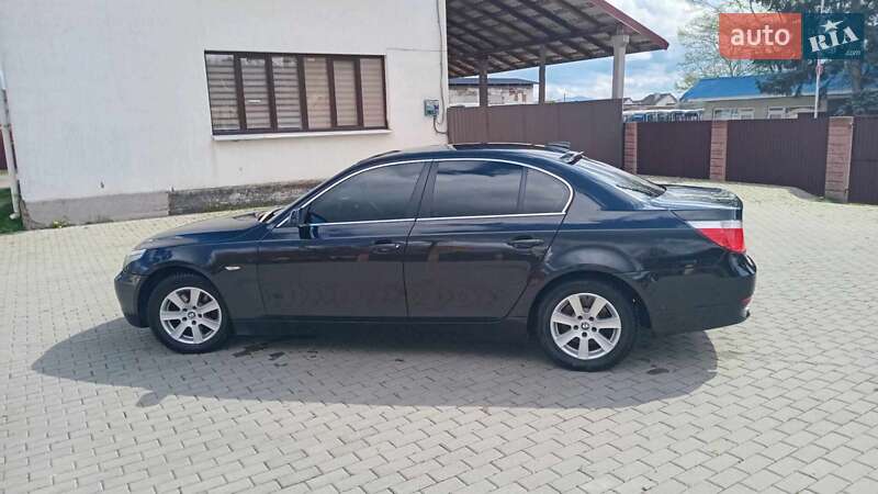 Седан BMW 5 Series 2004 в Ужгороде