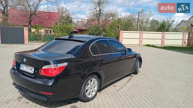 Седан BMW 5 Series 2004 в Ужгороде