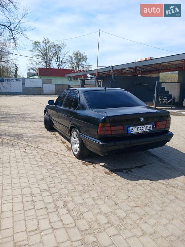 Седан BMW 5 Series 1994 в Херсоне