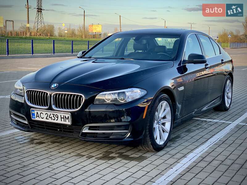 Седан BMW 5 Series 2014 в Нововолынске