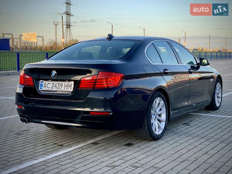 Седан BMW 5 Series 2014 в Нововолынске