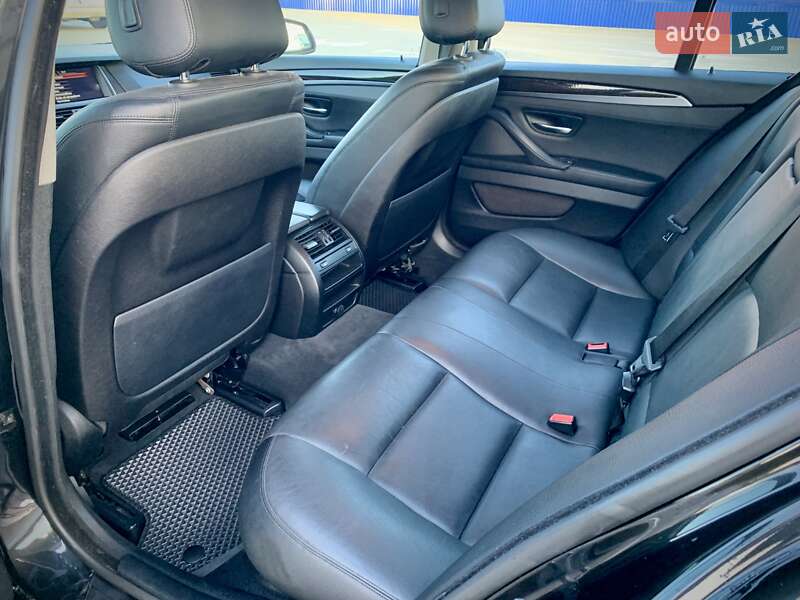 Седан BMW 5 Series 2014 в Нововолынске