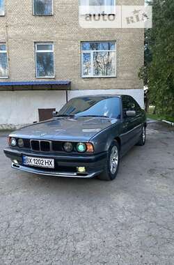 Седан BMW 5 Series 1993 в Дунаевцах