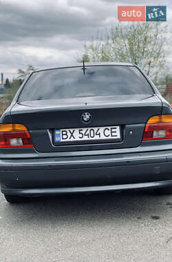 Седан BMW 5 Series 2001 в Киеве